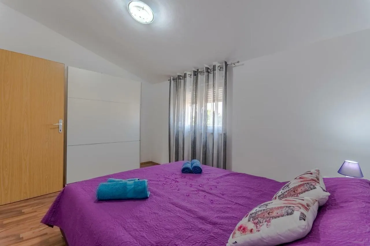 Apartment Alice Póla